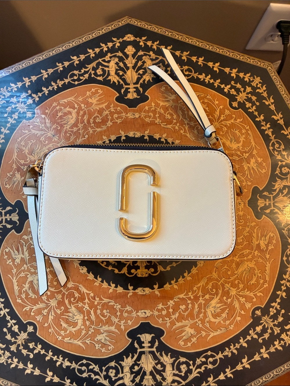 Marc Jacobs Cream/Black Leather Snapshot Crossbody with Gold Hardware *No Strap